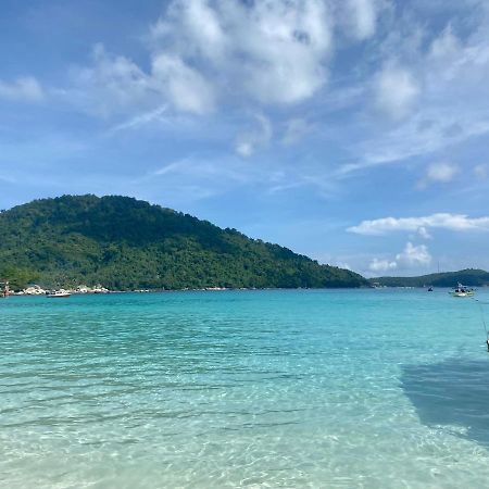 Nazza Homestay Besut With Swimming Pool Near Jetty To Perhentian Kampung Raja Exterior foto