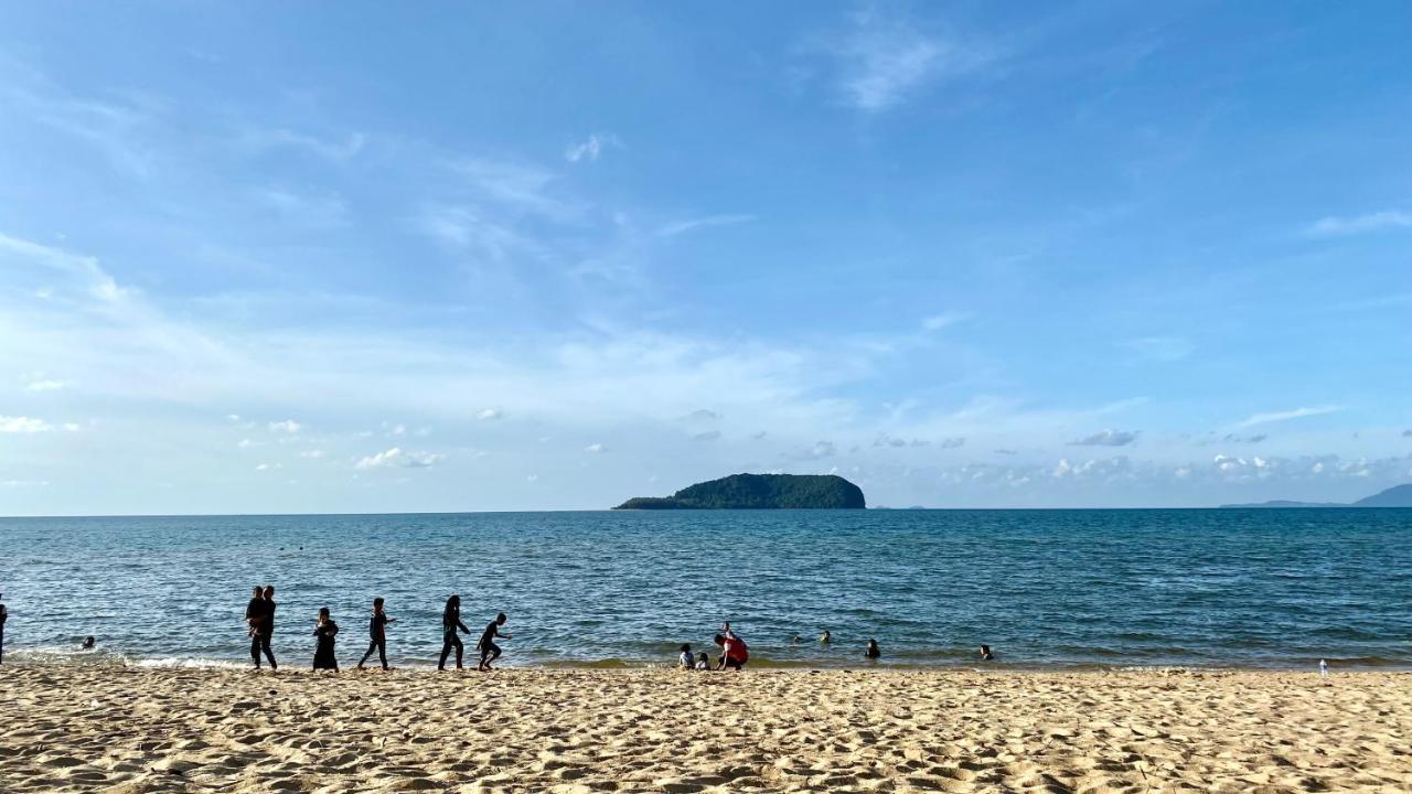 Nazza Homestay Besut With Swimming Pool Near Jetty To Perhentian Kampung Raja Exterior foto
